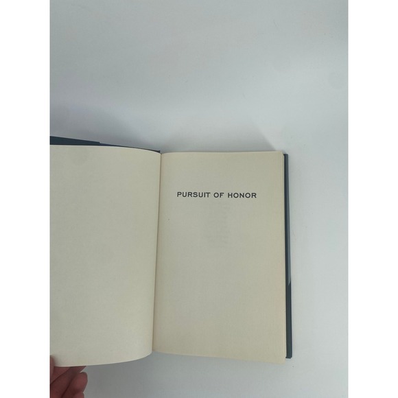 Hardcover Book // Vince Flynn // Pursuit of Honor (Mitch Rapp,‎ No. 10) // Used - Picture 3 of 6